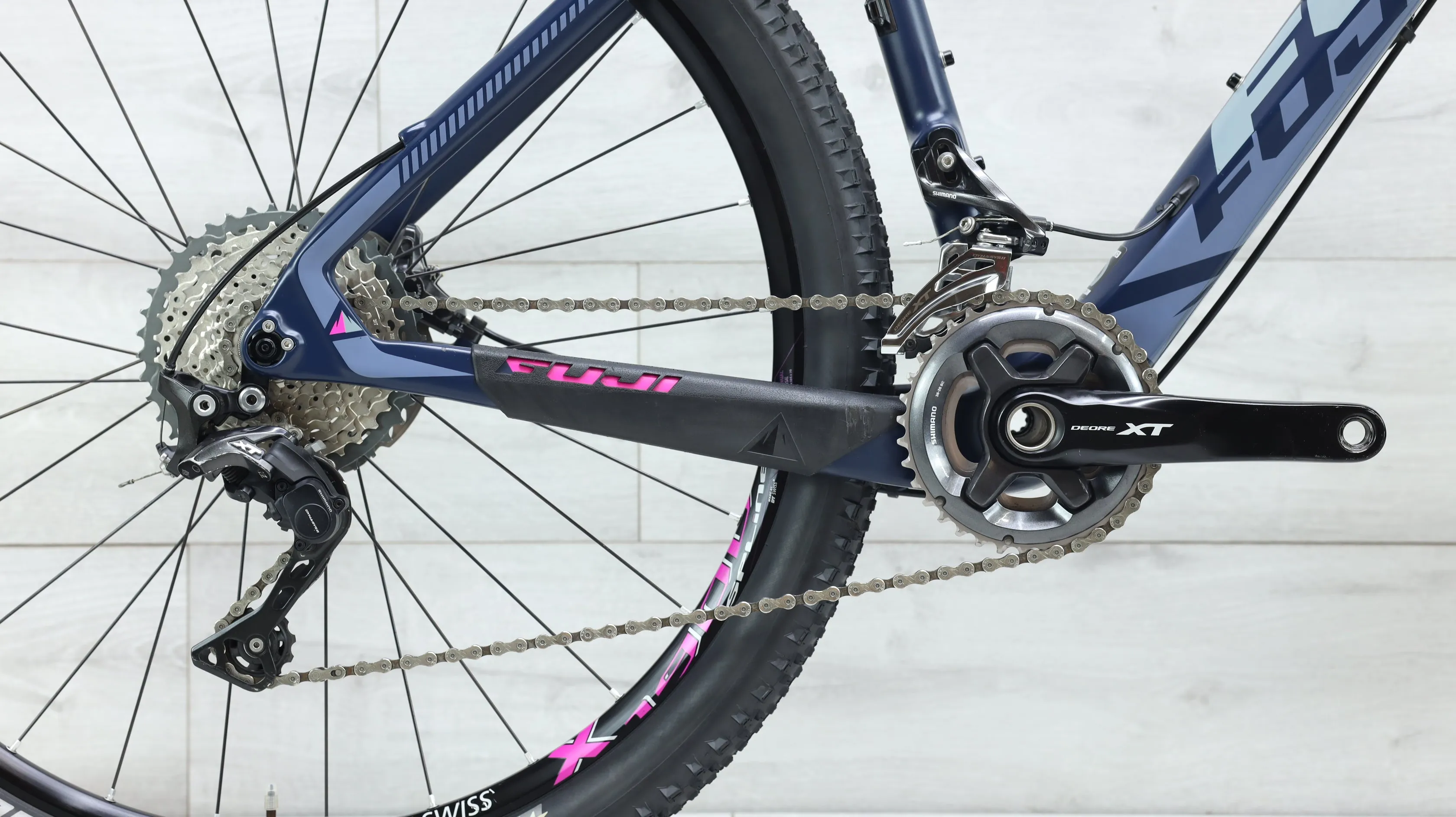 2016 Fuji SLM 2.1  Mountain Bike - Medium