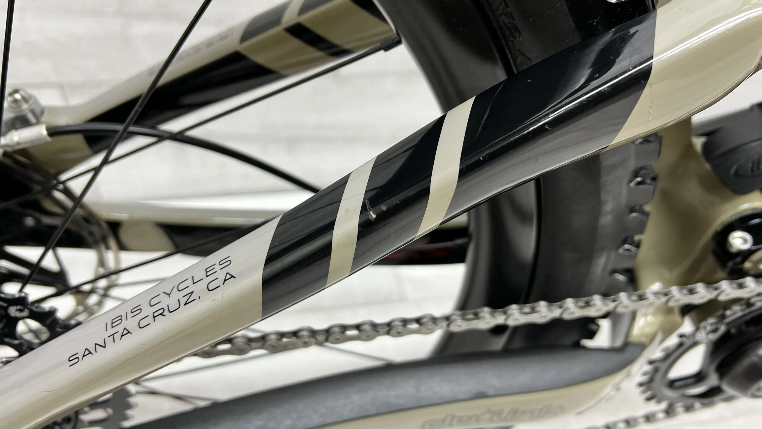 2020 Ibis Mojo HD5  Mountain Bike - Medium
