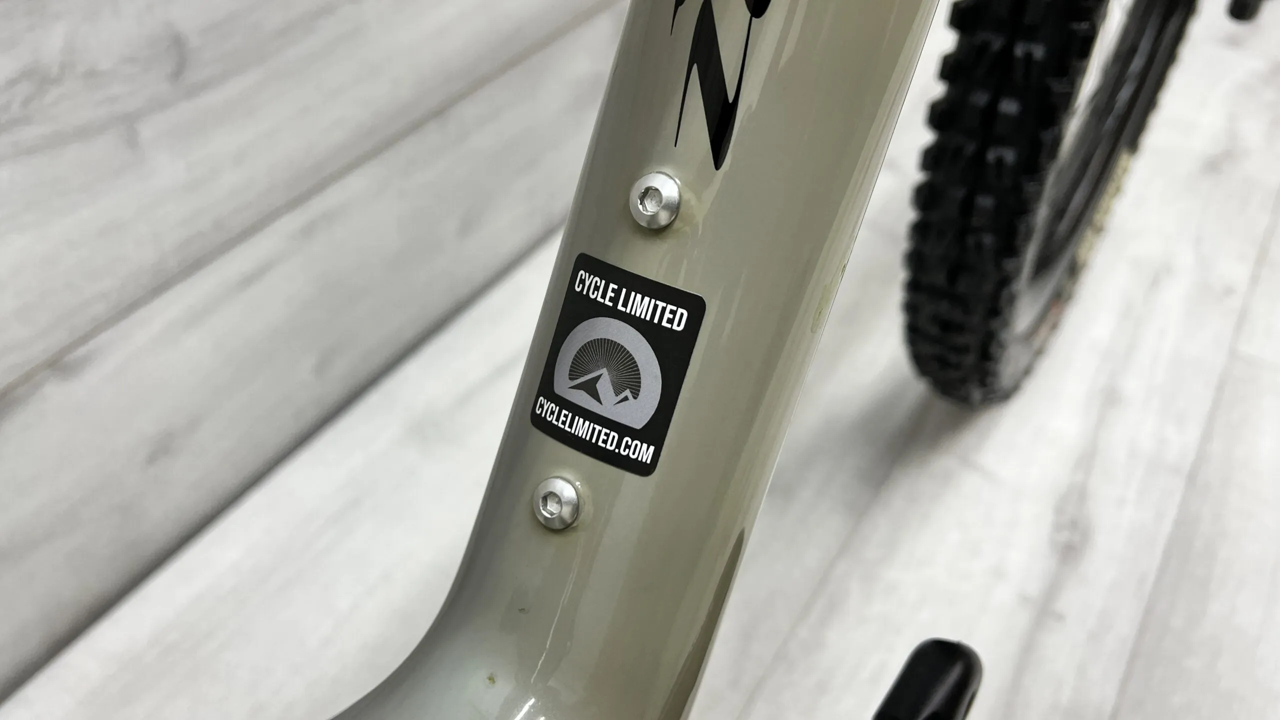 2020 Ibis Mojo HD5  Mountain Bike - Medium