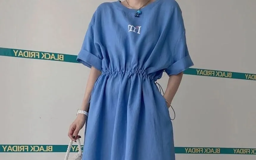 Short-Sleeve Lettering Drawstring Waist Slit Midi A-Line T-Shirt Dress