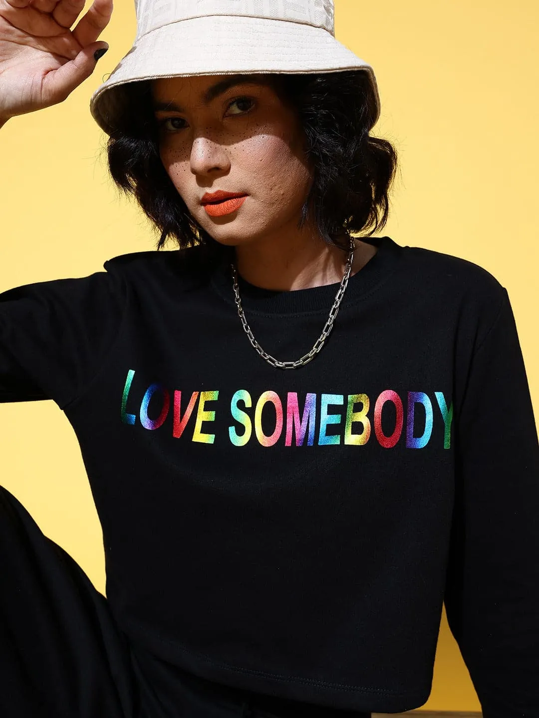 Women Black Love Somebody Crop Sweatshirt